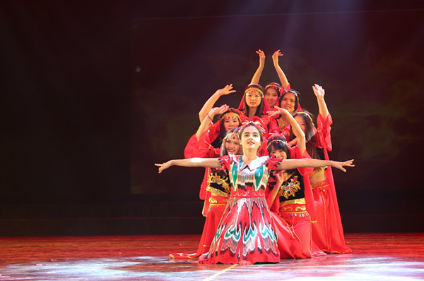 江南大学开云手机登录入口2016年“My Heart Goes with You” 迎新晚会圆满落幕